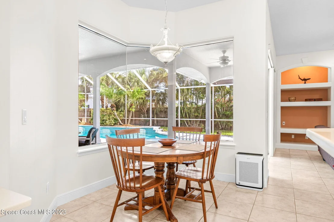 Photo of 213 Peregrine Drive