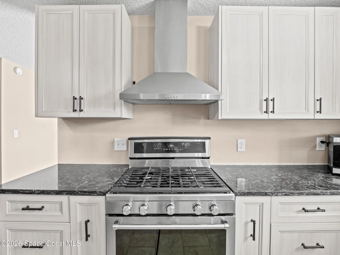 Photo of 956 Beechfern Lane