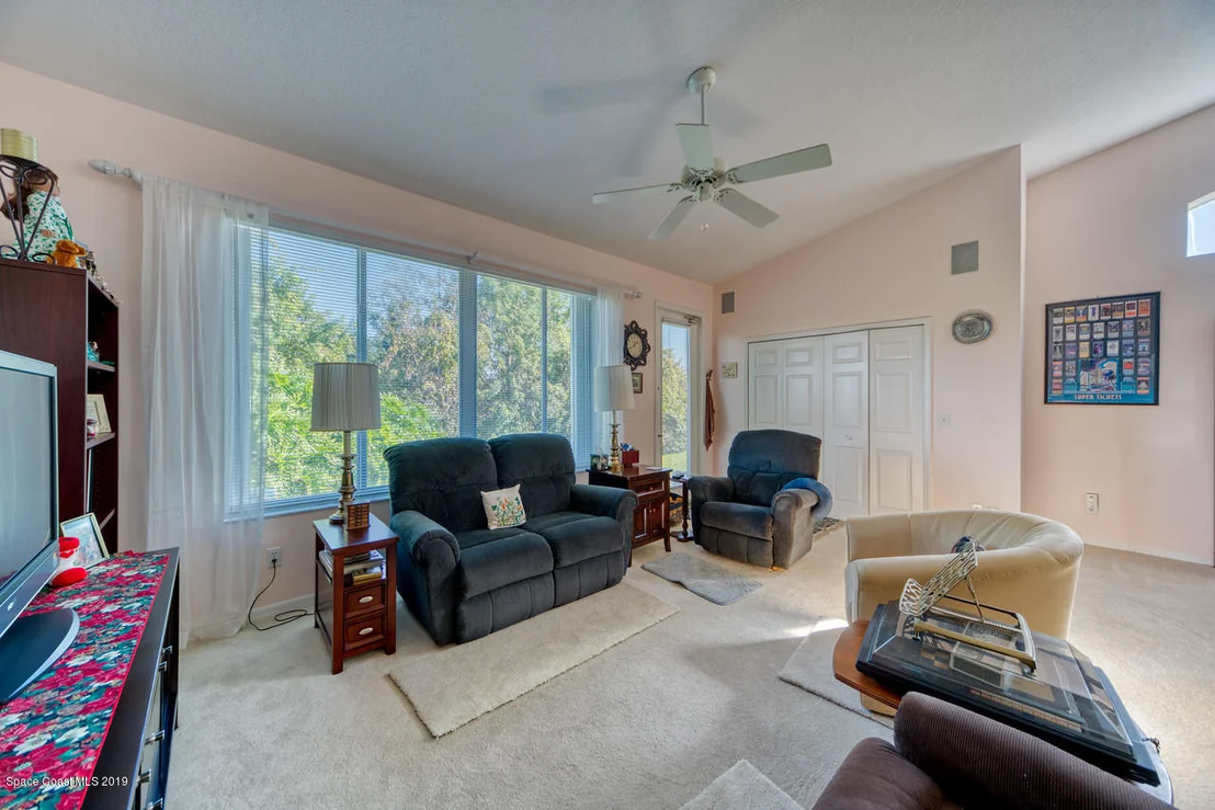 Photo of 527 Willis Way