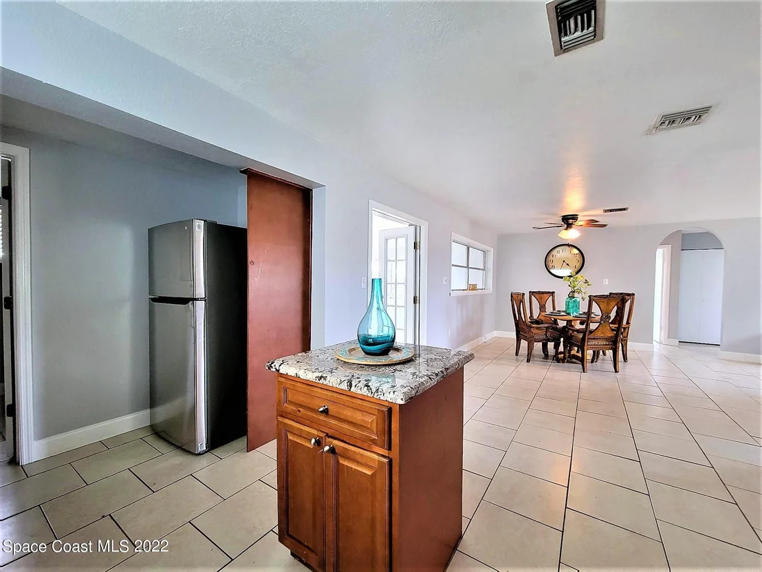 Photo of 2644 Sadler Lane