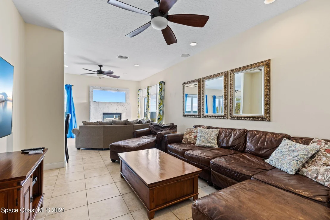 Photo of 735 Beach Street