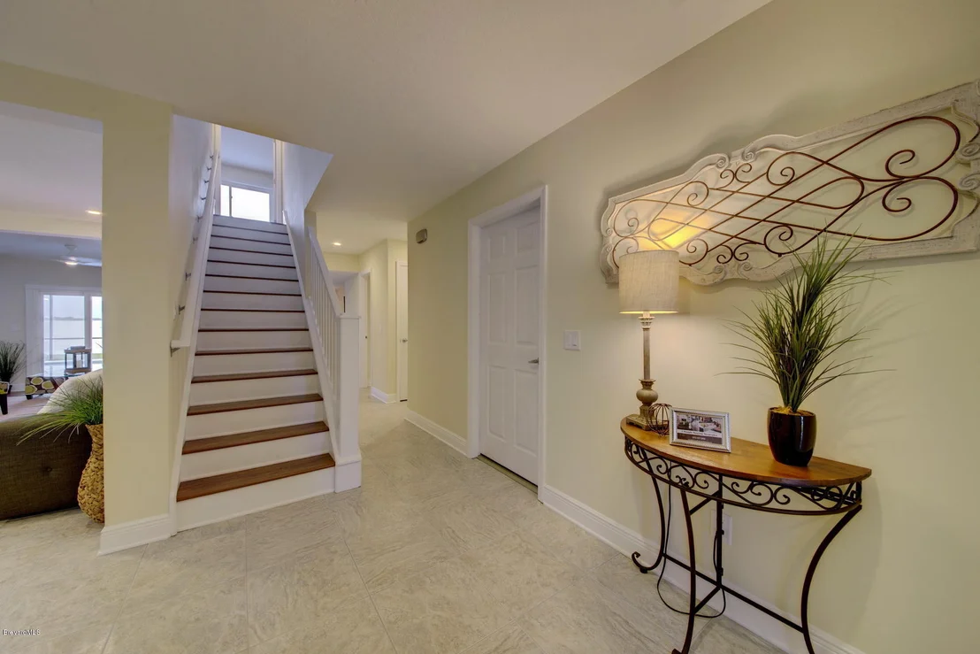 Photo of 427 Riverview Lane