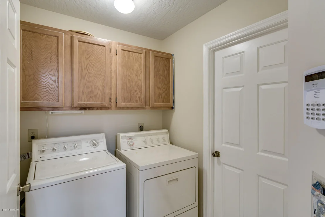Photo of 927 Whisperpine Drive