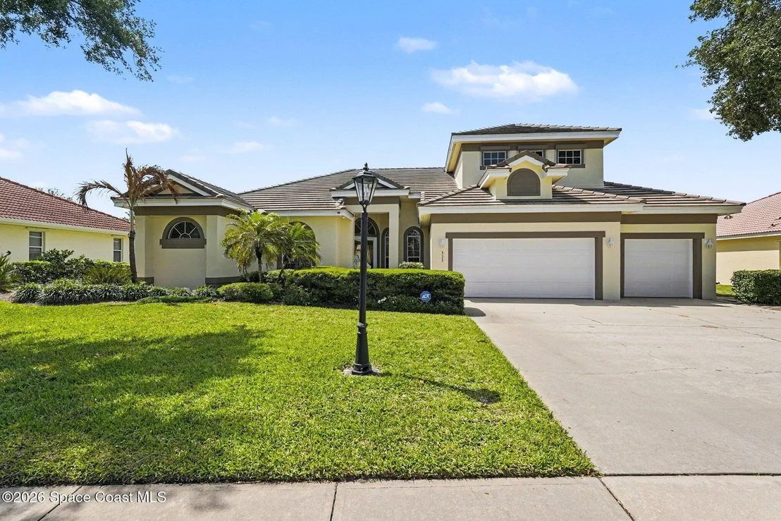 Photo of 333 Flanders Drive