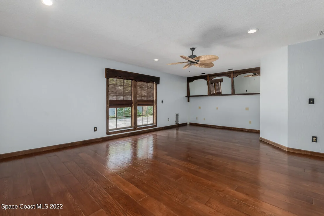Photo of 140 9th Avenue