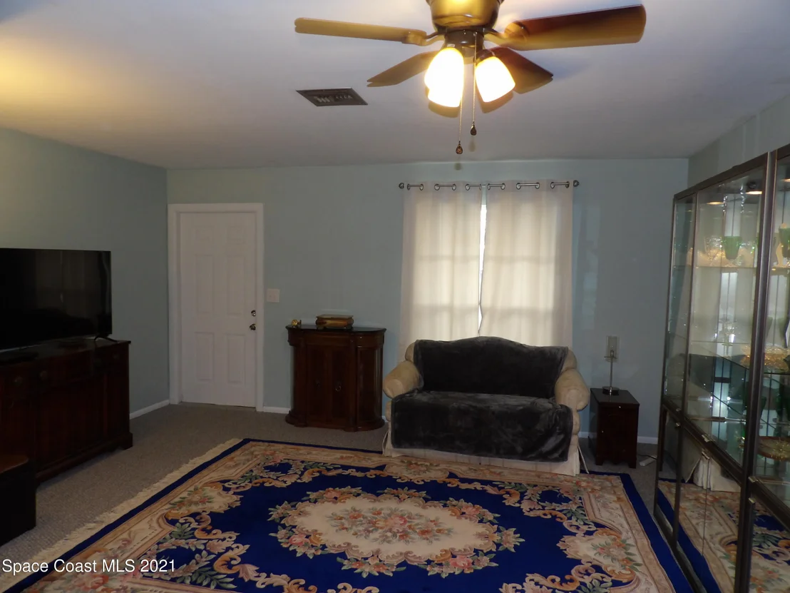 Photo of 797 Bianca Drive NE