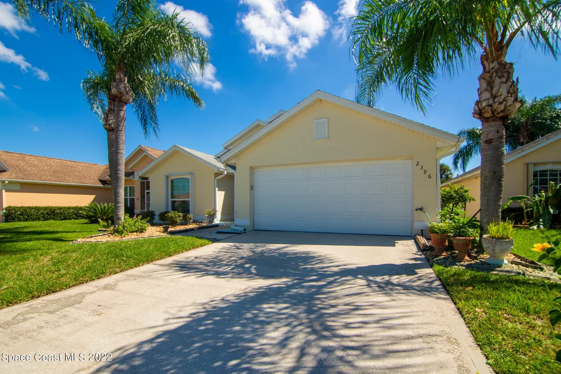 Photo of 2396 Addington Circle