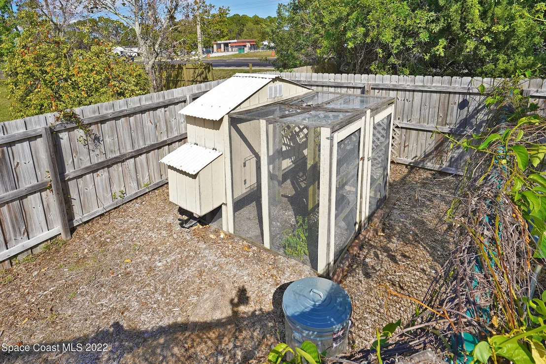 Photo of 1814 Oak Drive N