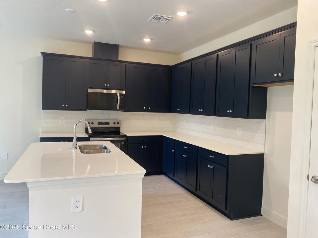 Photo of 2467 Enclave Drive