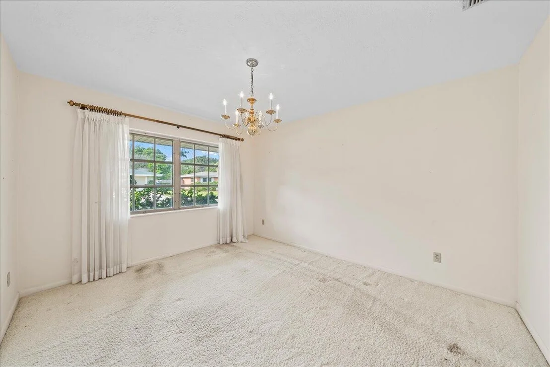Photo of 550 Seabreeze Drive
