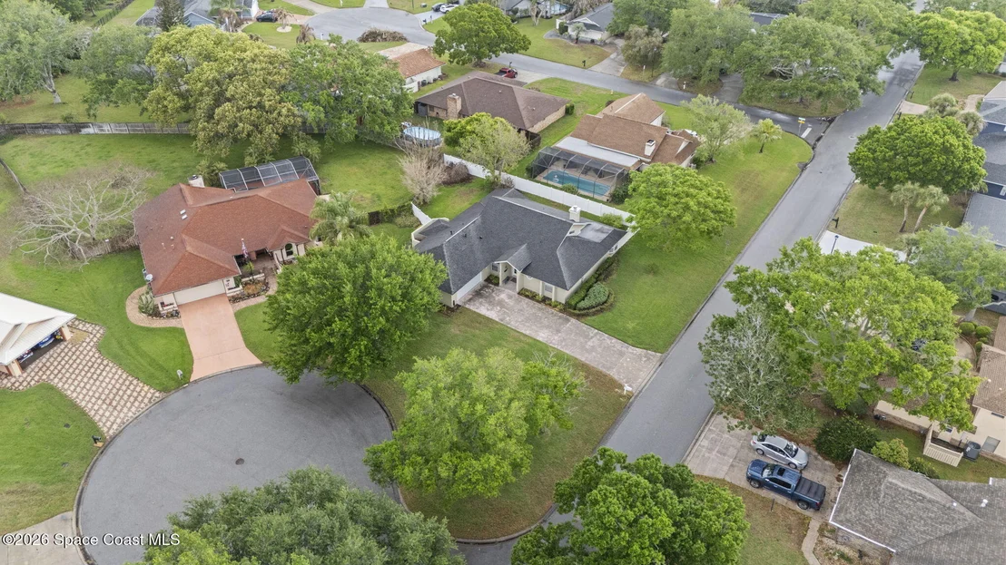 Photo of 432 Crystal Lake Drive