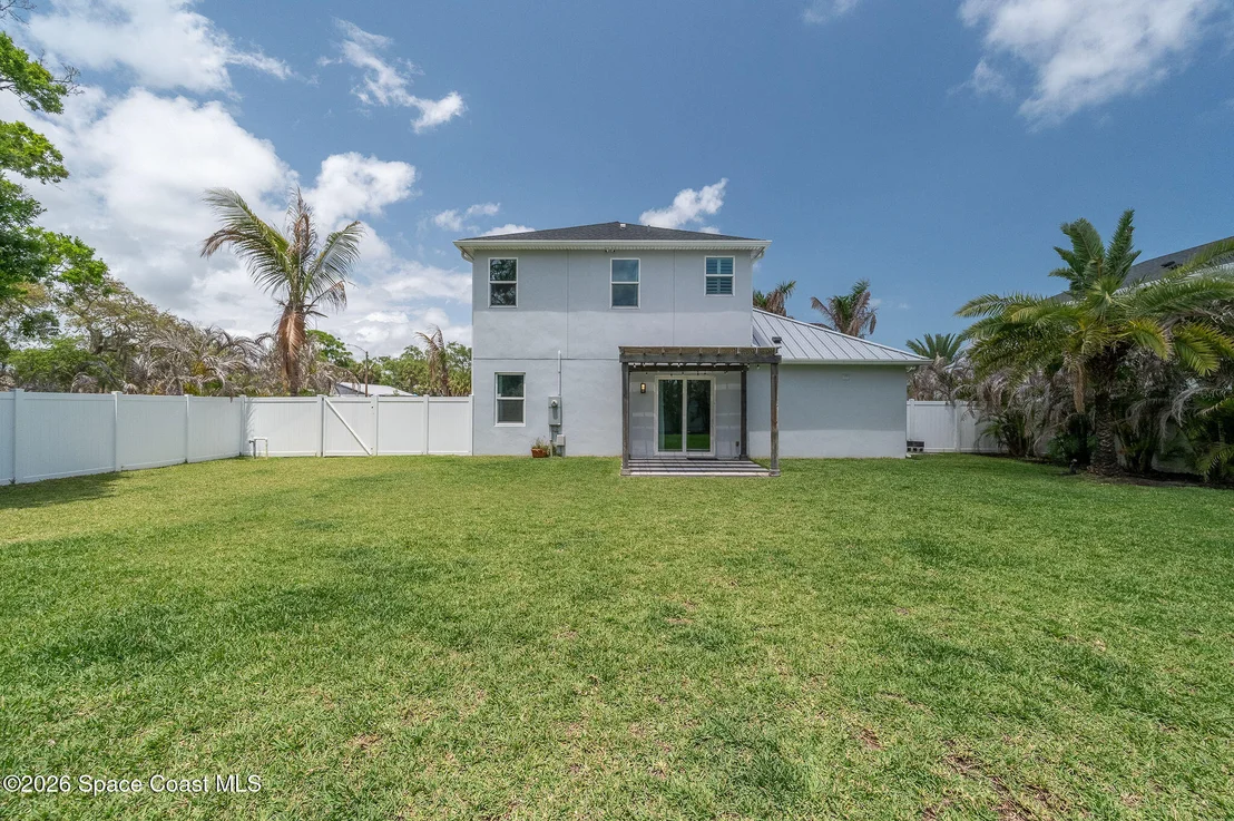 Photo of 2093 Greenway Drive
