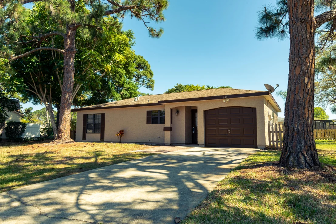 Photo of 949 Ginger Way