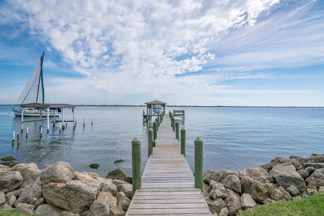 Photo of 3877 Riverside Drive