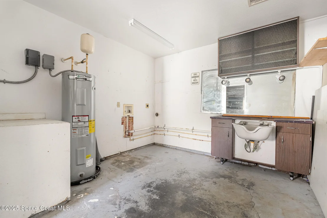 Photo of 2279 Washington Street NE