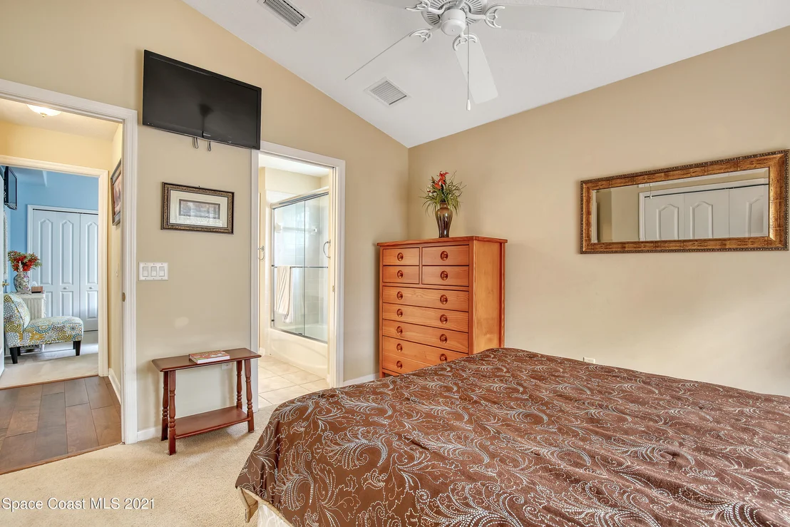 Photo of 6915 Renshaw Drive