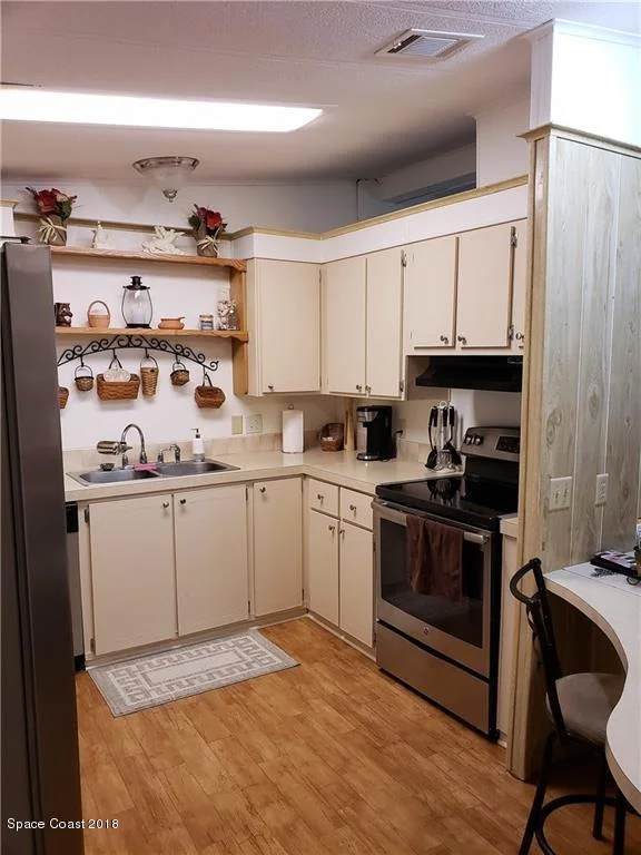 Photo of 7490 Blackhawk Road