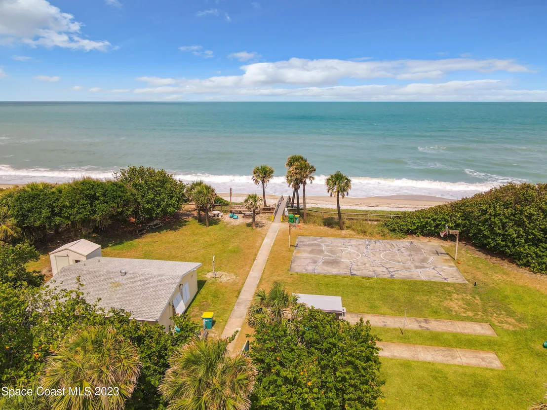 Photo of 6775 Angeles Road