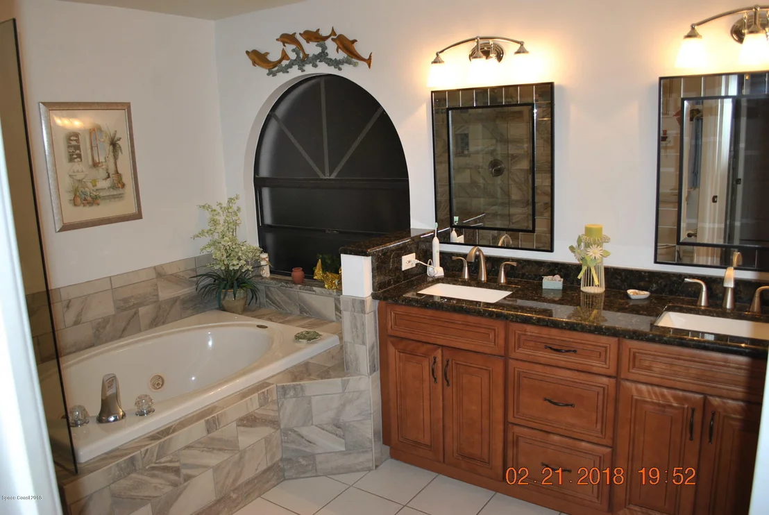 Photo of 889 Shoshone Lane