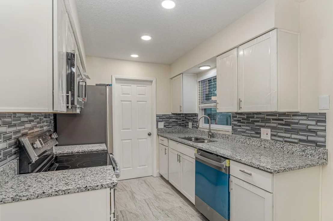 Photo of 2896 Lancaster Road