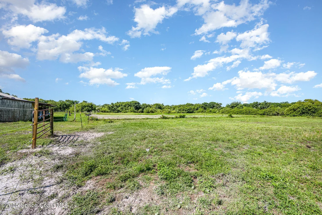 Photo of 2675 Brockett Road