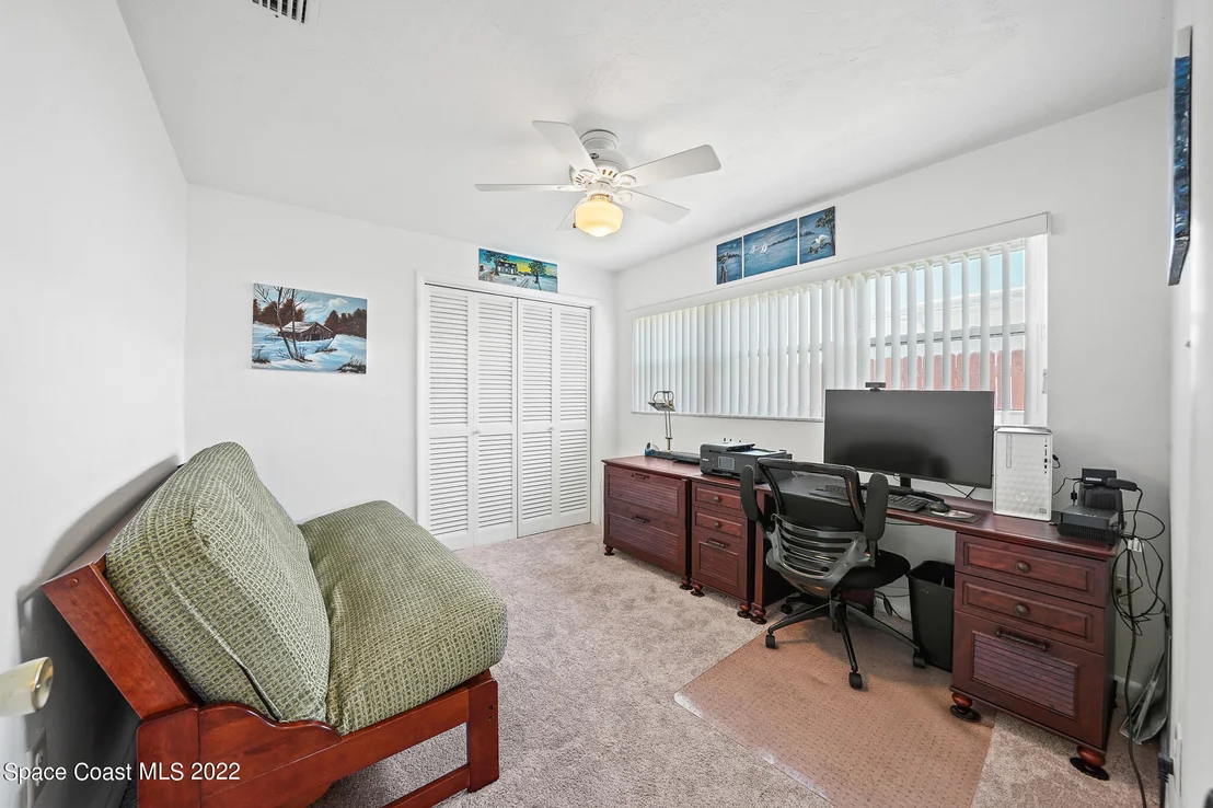 Photo of 453 Cardinal Drive