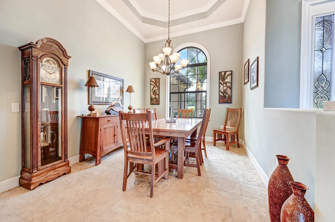 Photo of 3799 Riverside Drive