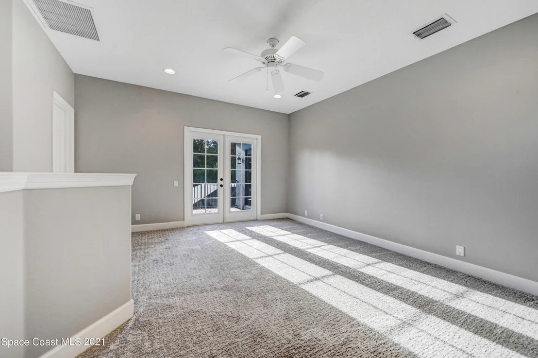 Photo of 882 Oak Park Drive