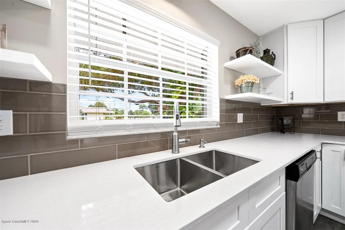 Photo of 977 Pineland Drive
