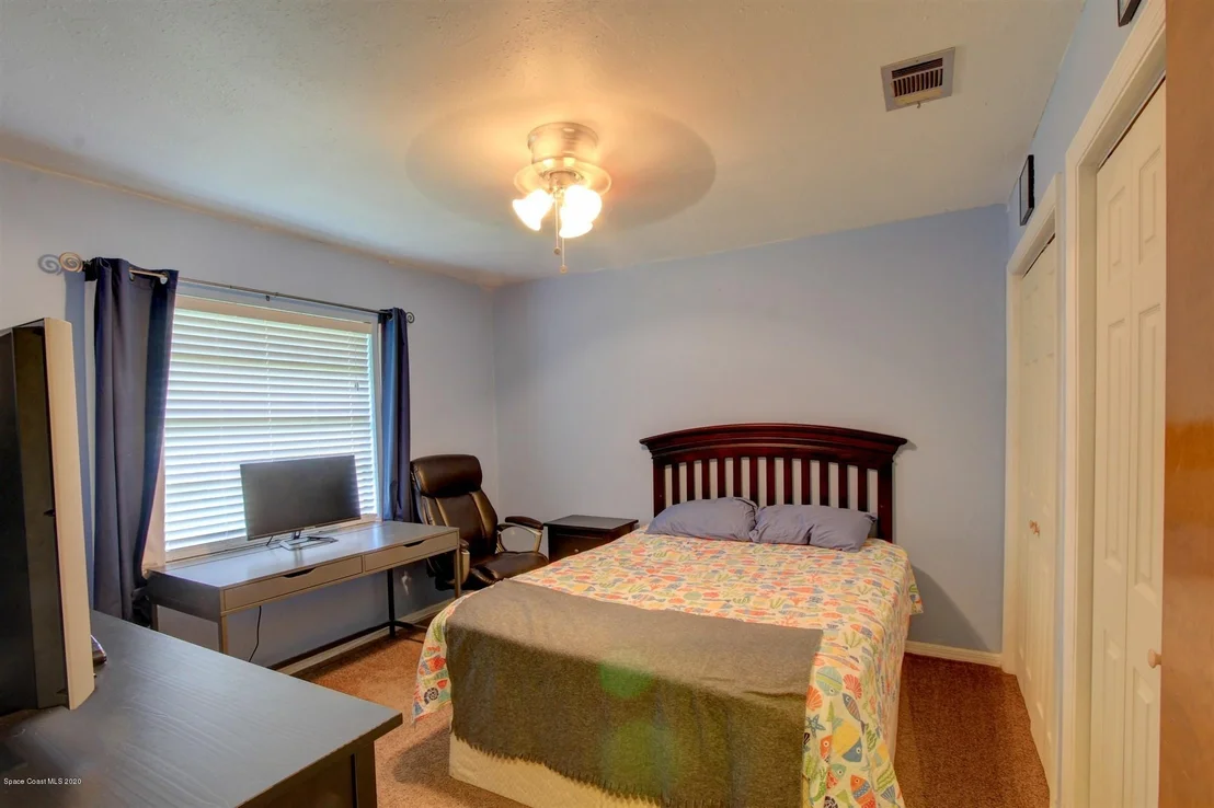 Photo of 881 Sunnybrook Lane