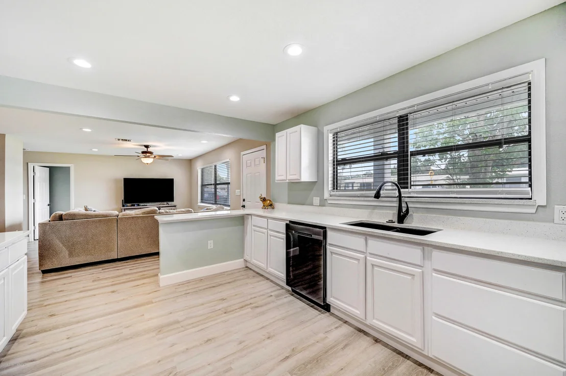 Photo of 2558 Lorna Drive