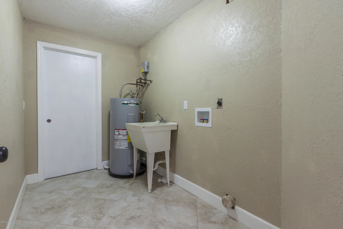 Photo of 8583 Sheridan Road