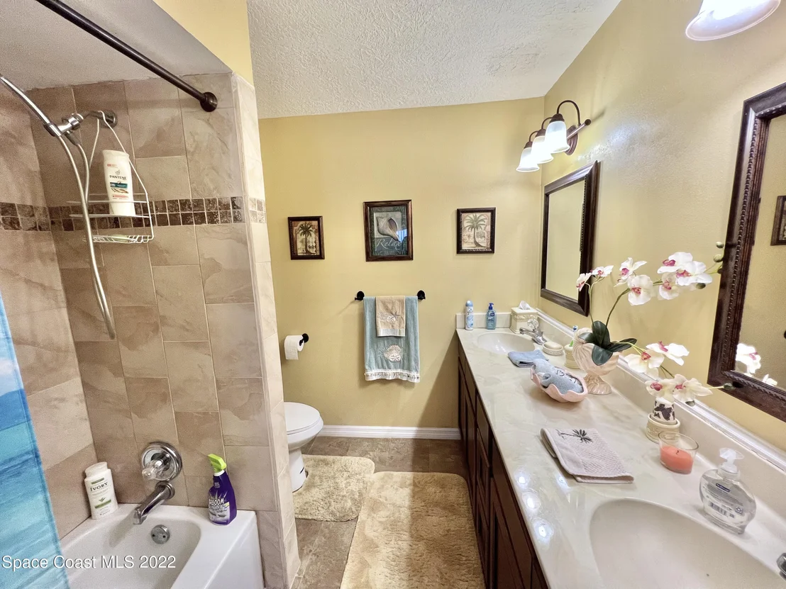 Photo of 16 Sloop Drive
