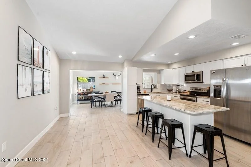 Photo of 902 Black Pine Court