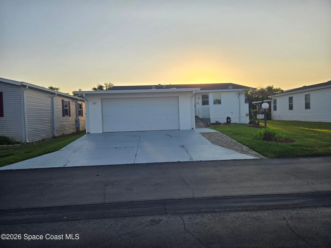 Photo of Unit 213 at 375 Outer Drive NE