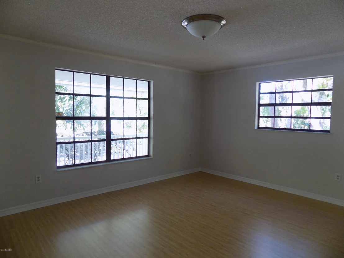 Photo of 970 Bluegrass Lane