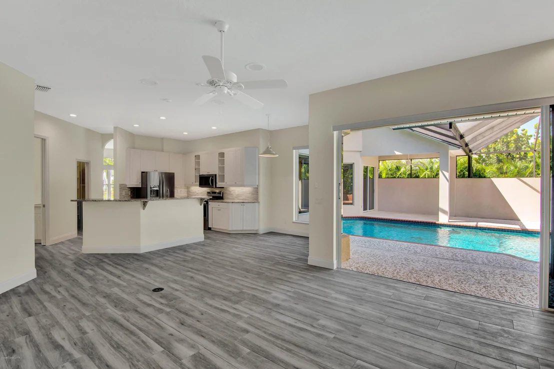 Photo of 142 Hidden Cove Drive