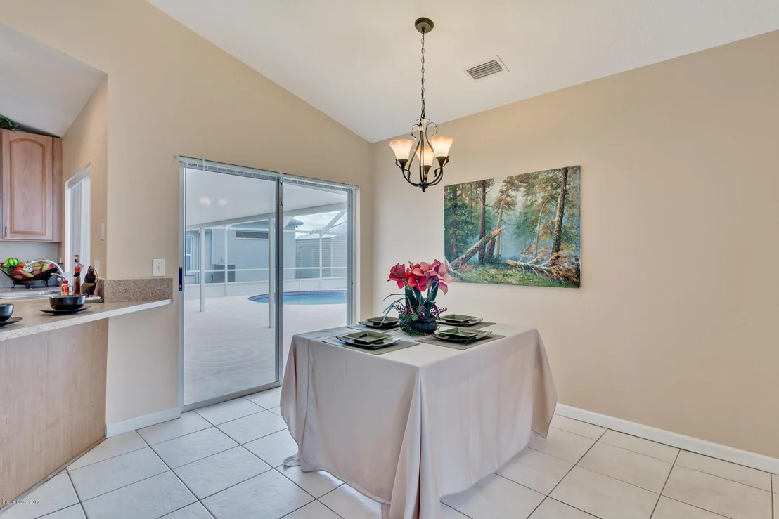 Photo of 607 Sandpiper Circle