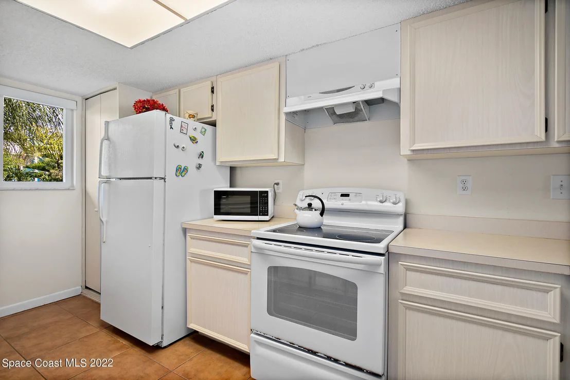 Photo of Unit 2 at 70 Cedar Avenue