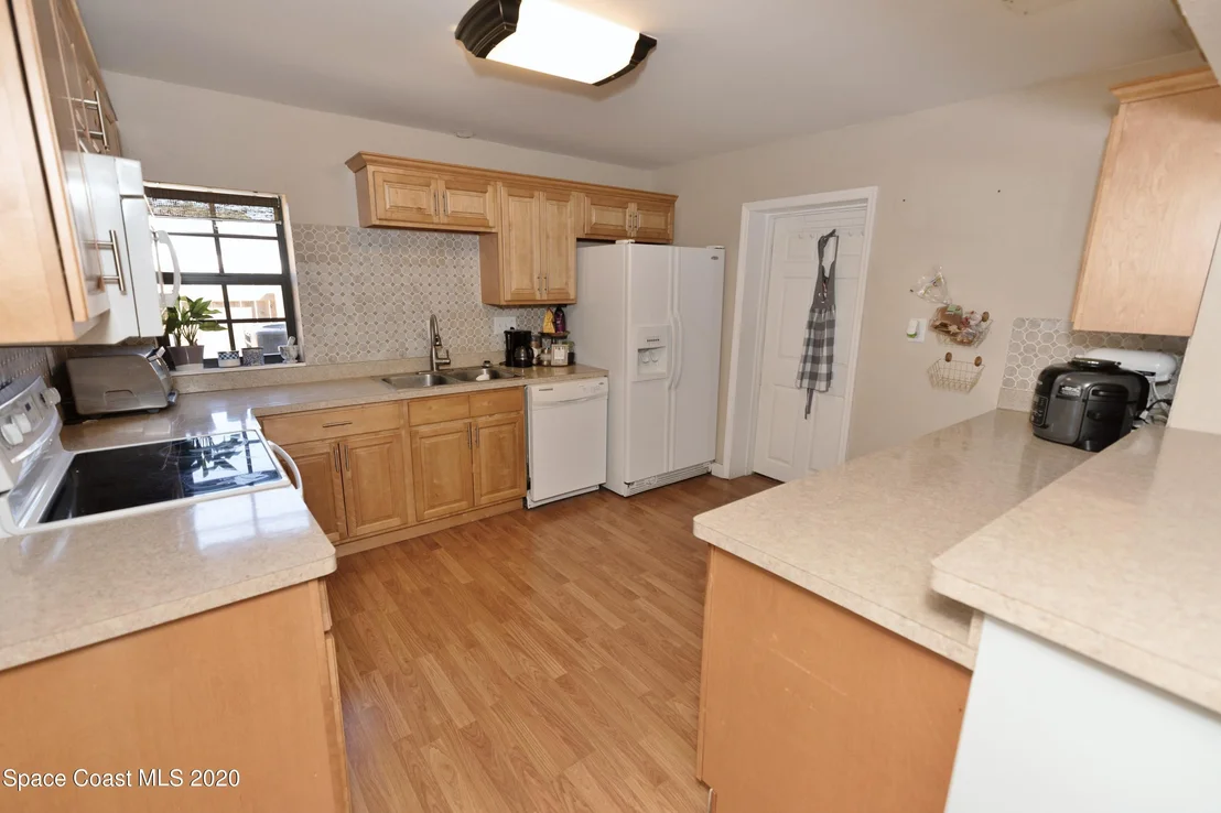 Photo of 1889 Trimble Road