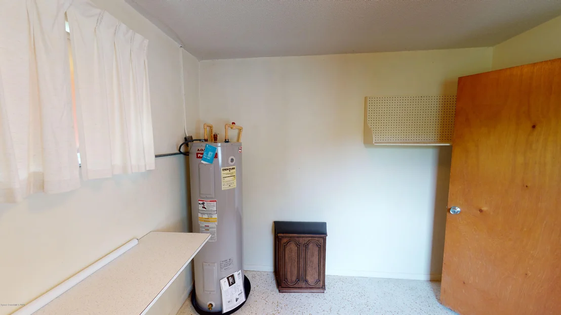 Photo of 566 Ford Circle E