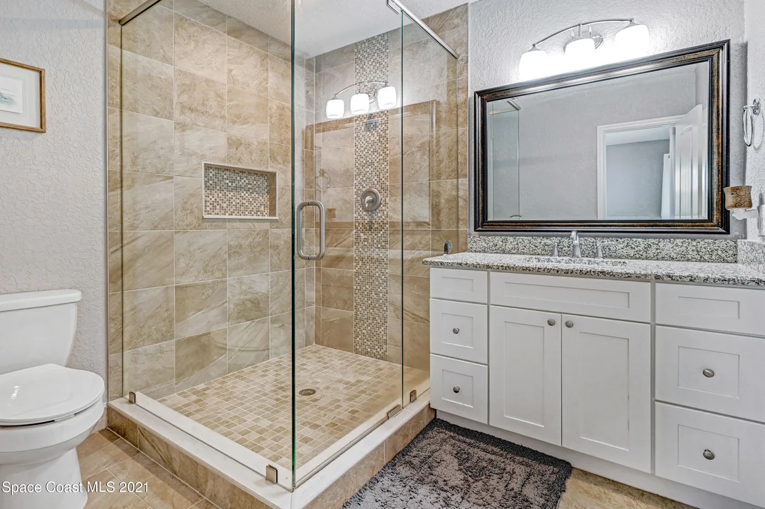 Photo of 827 Glenmore Circle
