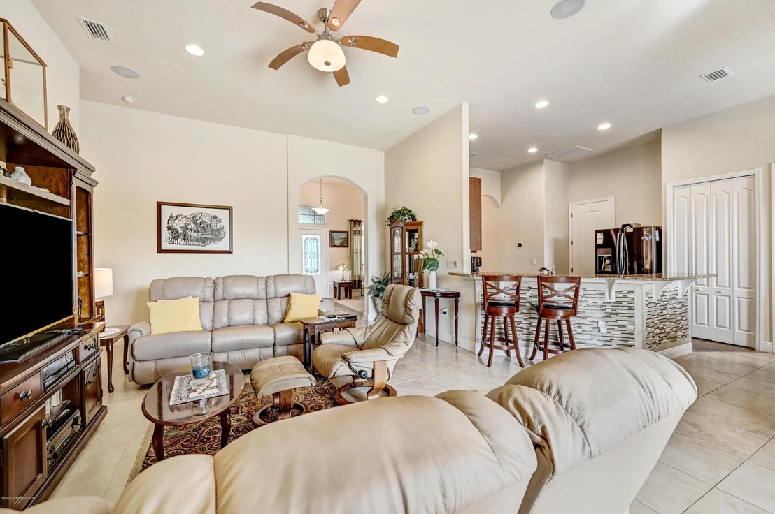 Photo of 1333 Tralee Bay Avenue