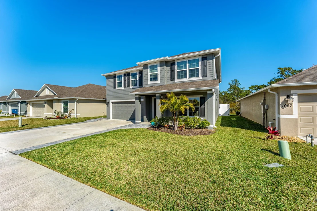 Photo of 1059 Dania Circle NE
