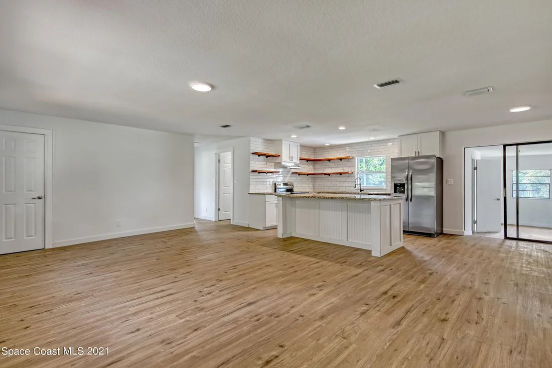 Photo of 4805 Citrus Boulevard