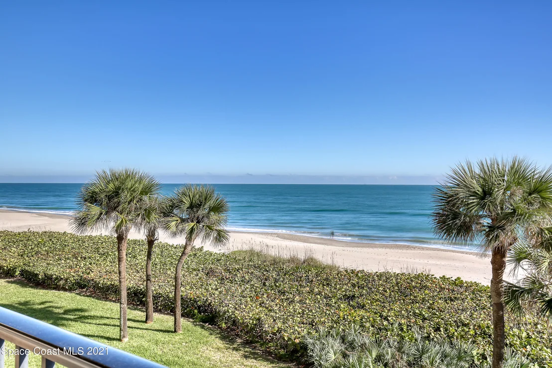 Photo of Unit 310 at 995 N Highway A1a