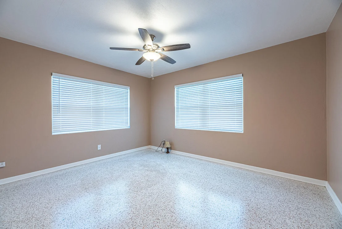 Photo of 1184 E Sun Circle
