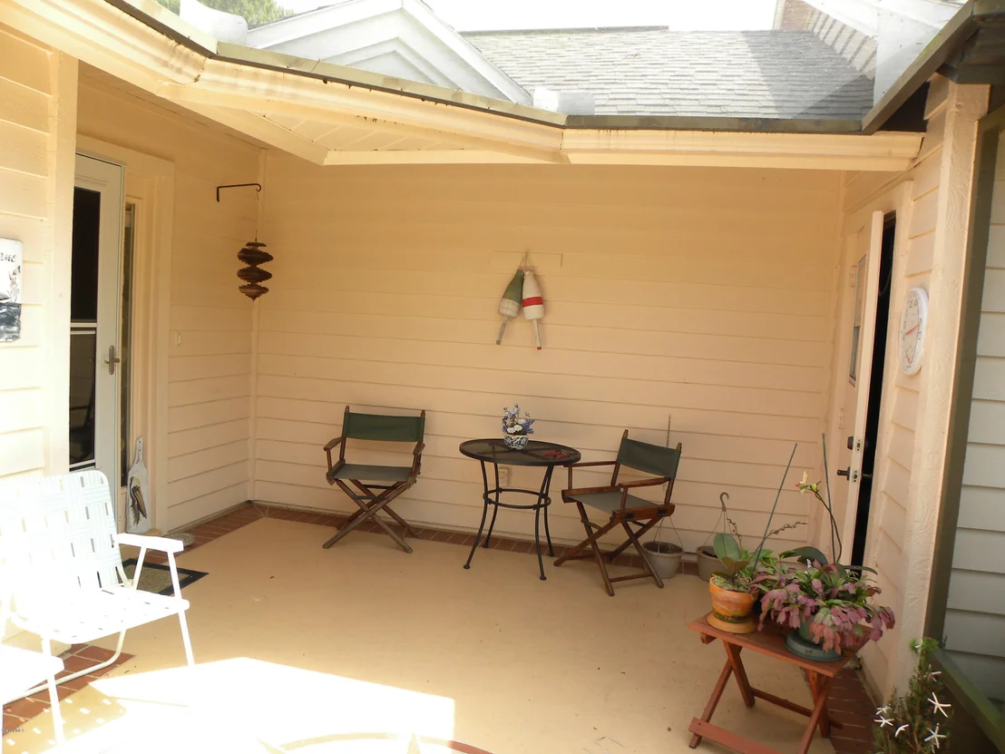 Photo of 855 Ridge Lake Drive