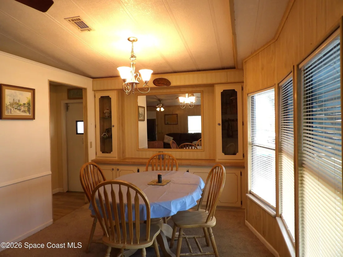 Photo of 1925 Live Oak Street NE