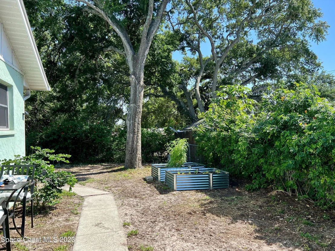 Photo of 1015 West Street